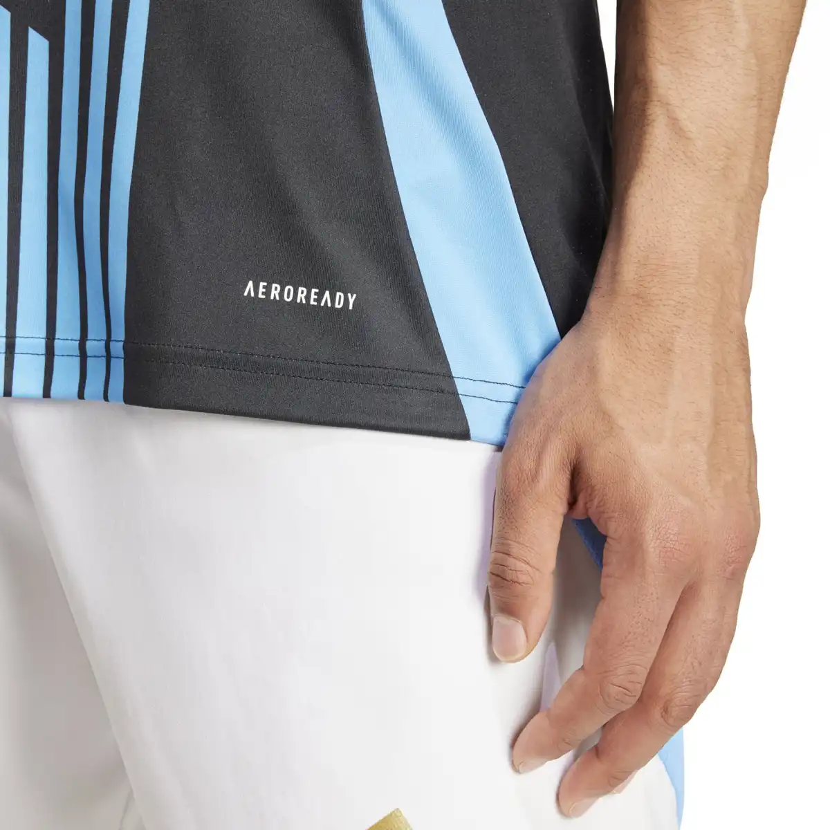 IW5363_9_APPAREL_On_Model_Detail_View_1_white.webp