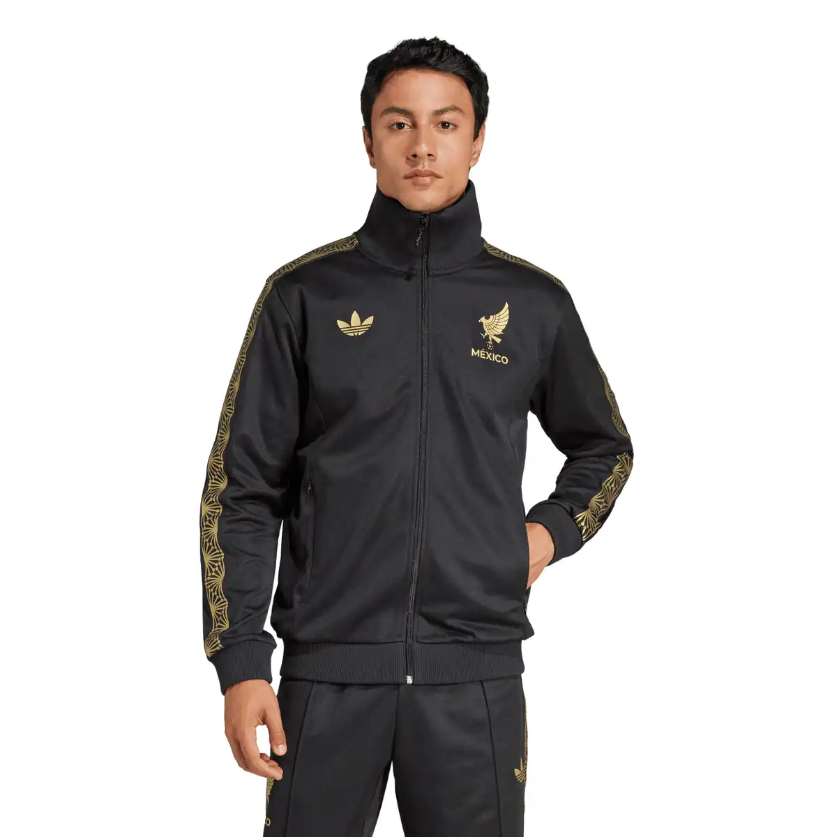 JE5335_2_APPAREL_On_Model_Standard_View_white.webp