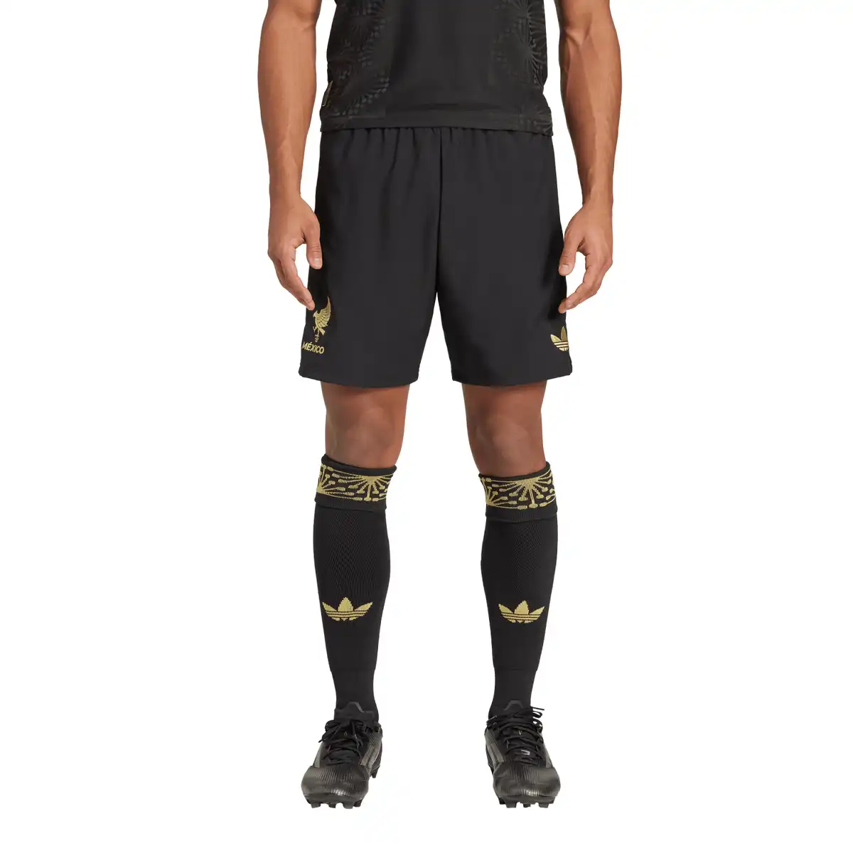 JF0390_2_APPAREL_On_Model_Standard_View_white.webp