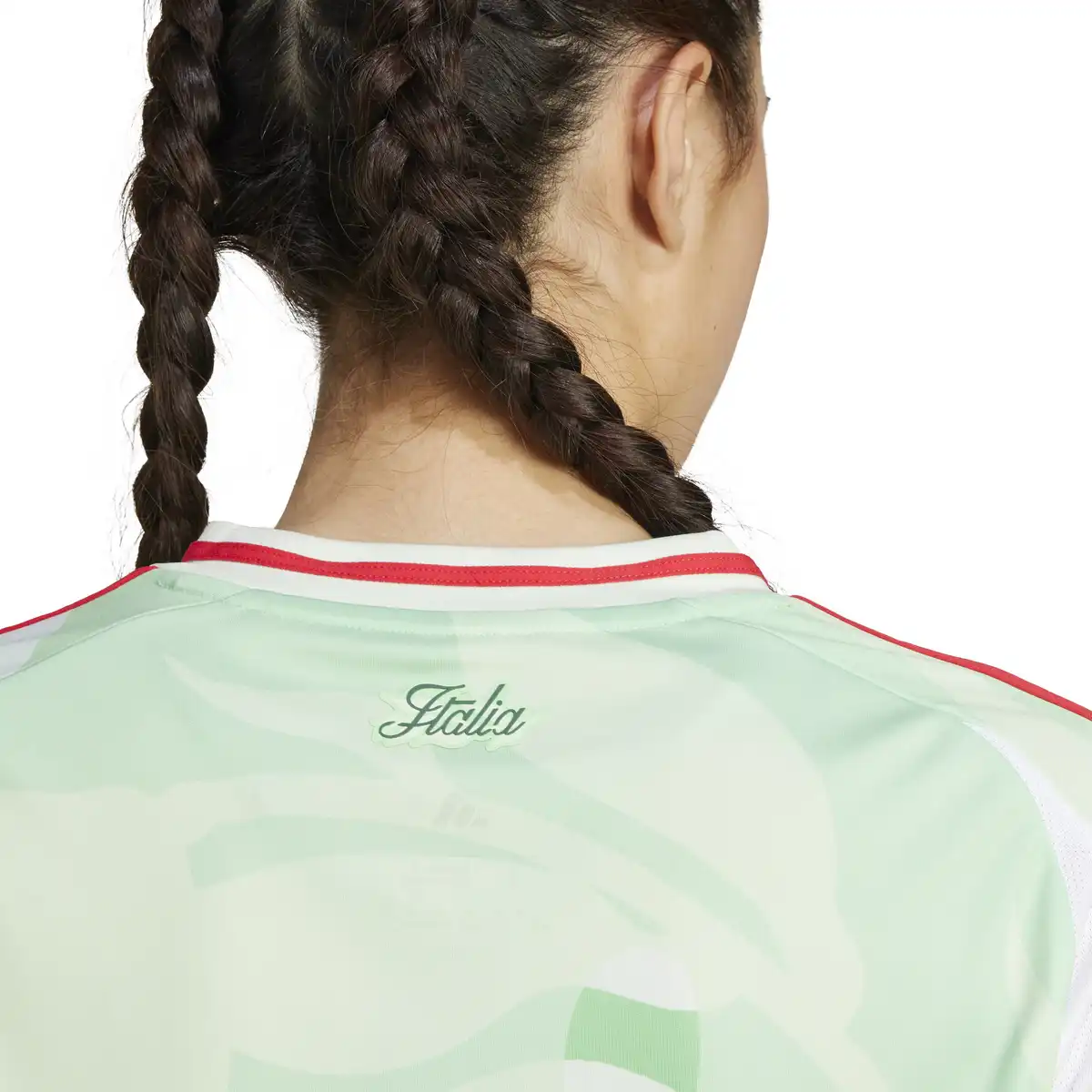 JF0600_8_APPAREL_On_Model_Detail_View_2_white.webp