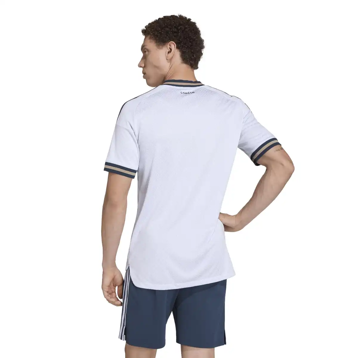 JL6938_5_APPAREL_On_Model_Back_View_white.webp