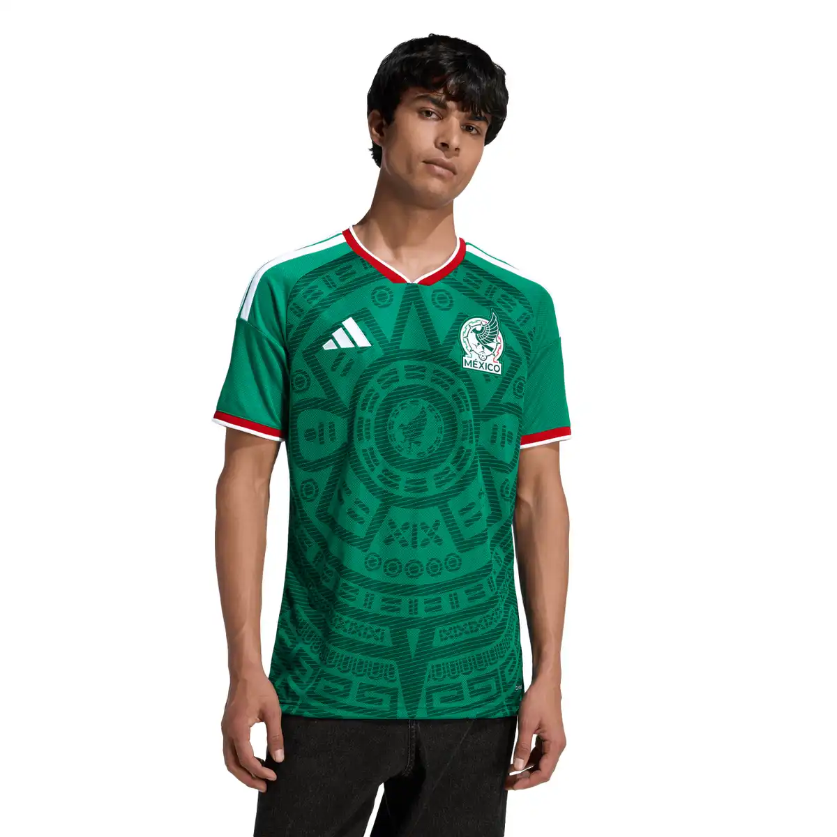 JL8537_3_APPAREL_On_Model_Standard_View_white.webp