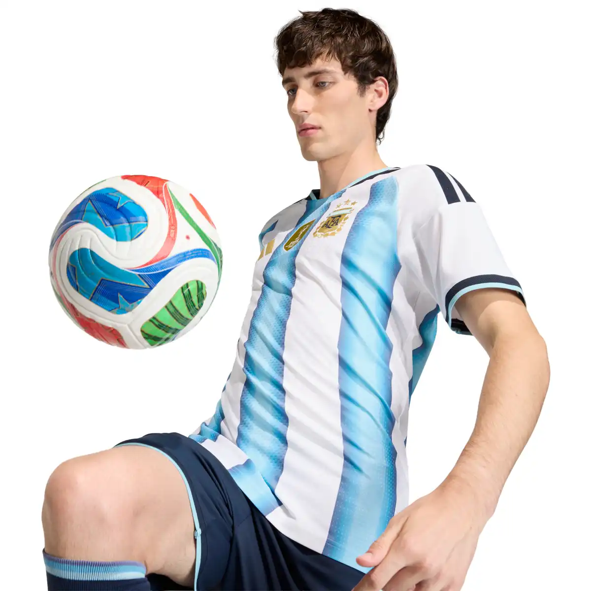 JM5897_7_APPAREL_On_Model_Detail_View_1_white.webp