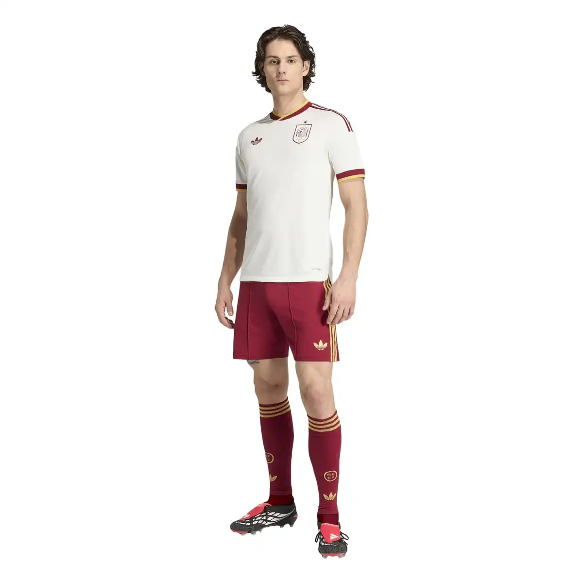 JN4392_7_APPAREL_On_Model_Standard_Outfit_View_white.webp