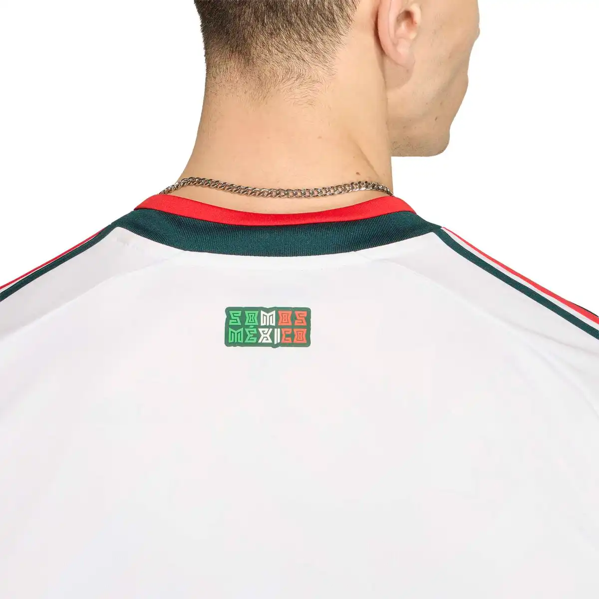 JY5538_7_APPAREL_On_Model_Detail_View_1_white.webp