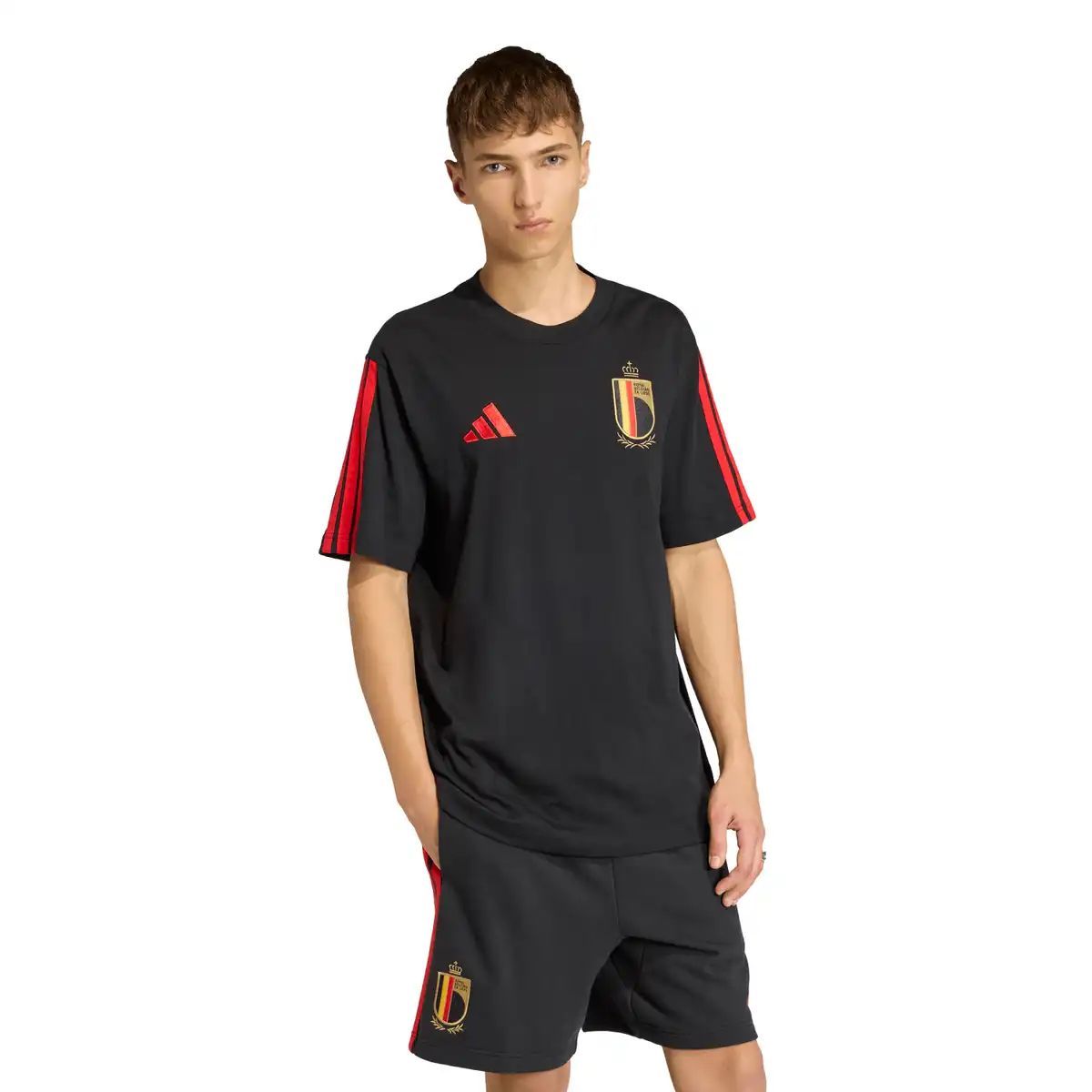JZ2218_2_APPAREL_On_Model_Standard_View_white.webp
