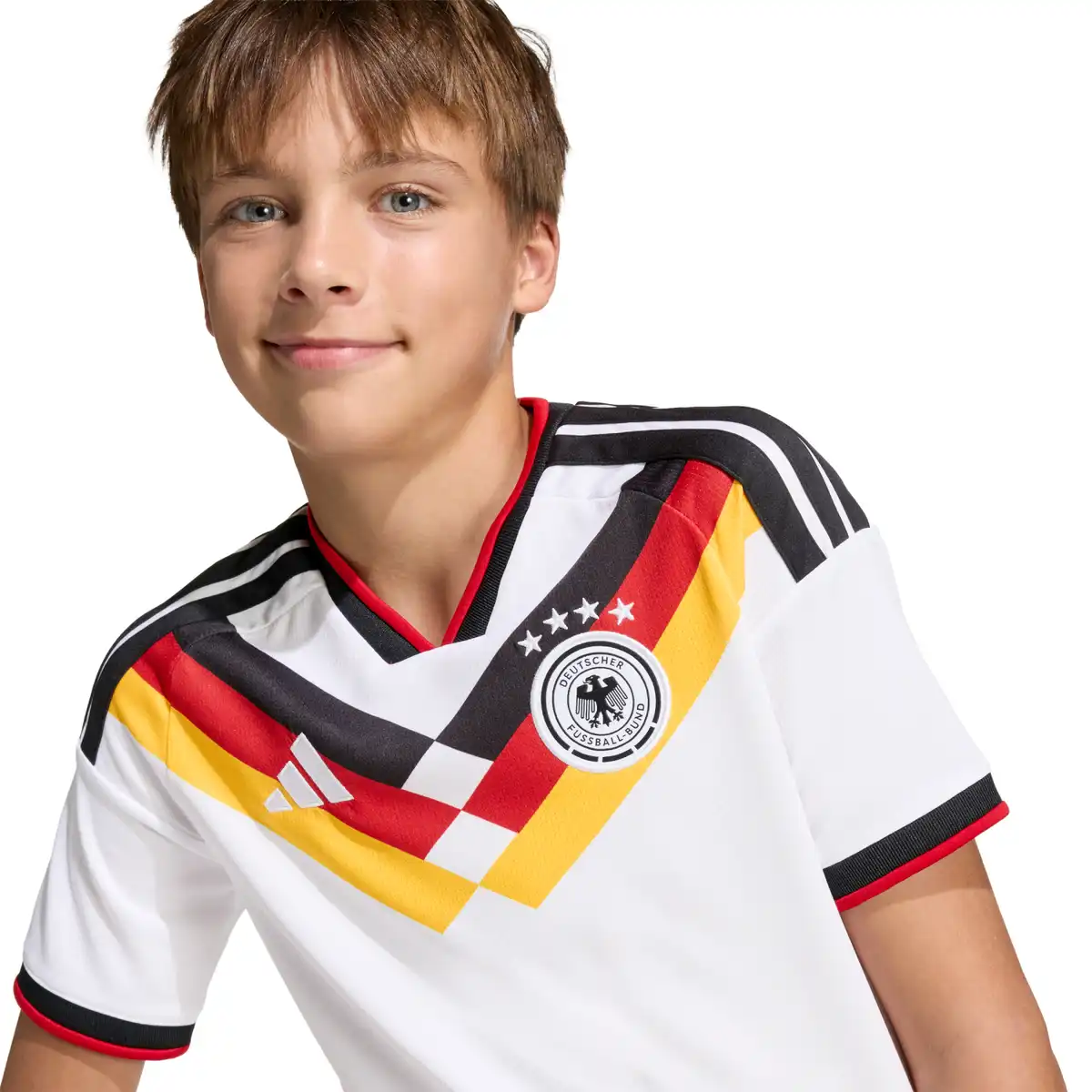 JZ4560_6_APPAREL_On_Model_Detail_View_1_white.webp