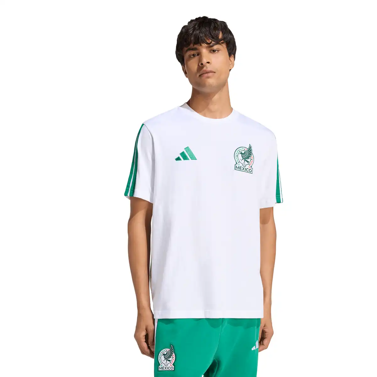 JZ6471_2_APPAREL_On_Model_Standard_View_white.webp