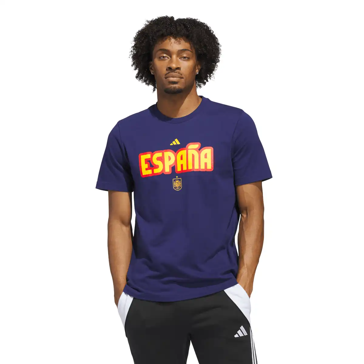 KG3086_3_APPAREL_On_Model_Standard_View_white.webp