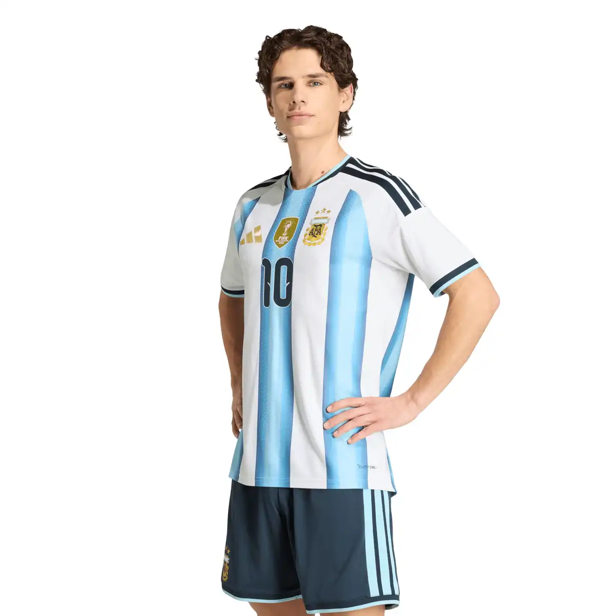 KH3934_3_APPAREL_On_Model_Standard_View_white.webp